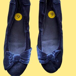 Royal Blue Velvet flat Bandolino Women's Shoes size 9